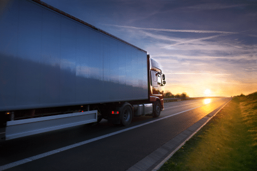 LKW von Transline24 befördert Fracht